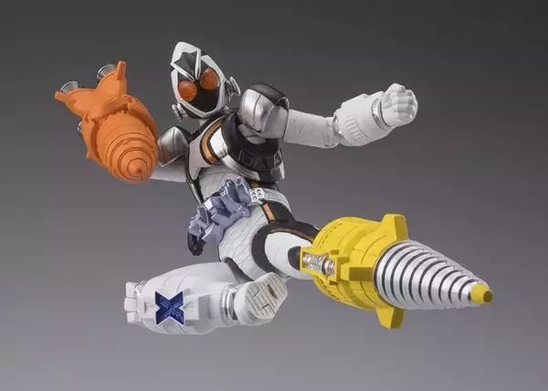 「食玩「掌動EXCEED 仮面ライダー2」でカブト、ガタックたちが可動フィギュアに！「おばあちゃんが言っていた…」やライダーキックもバッチリ」の画像