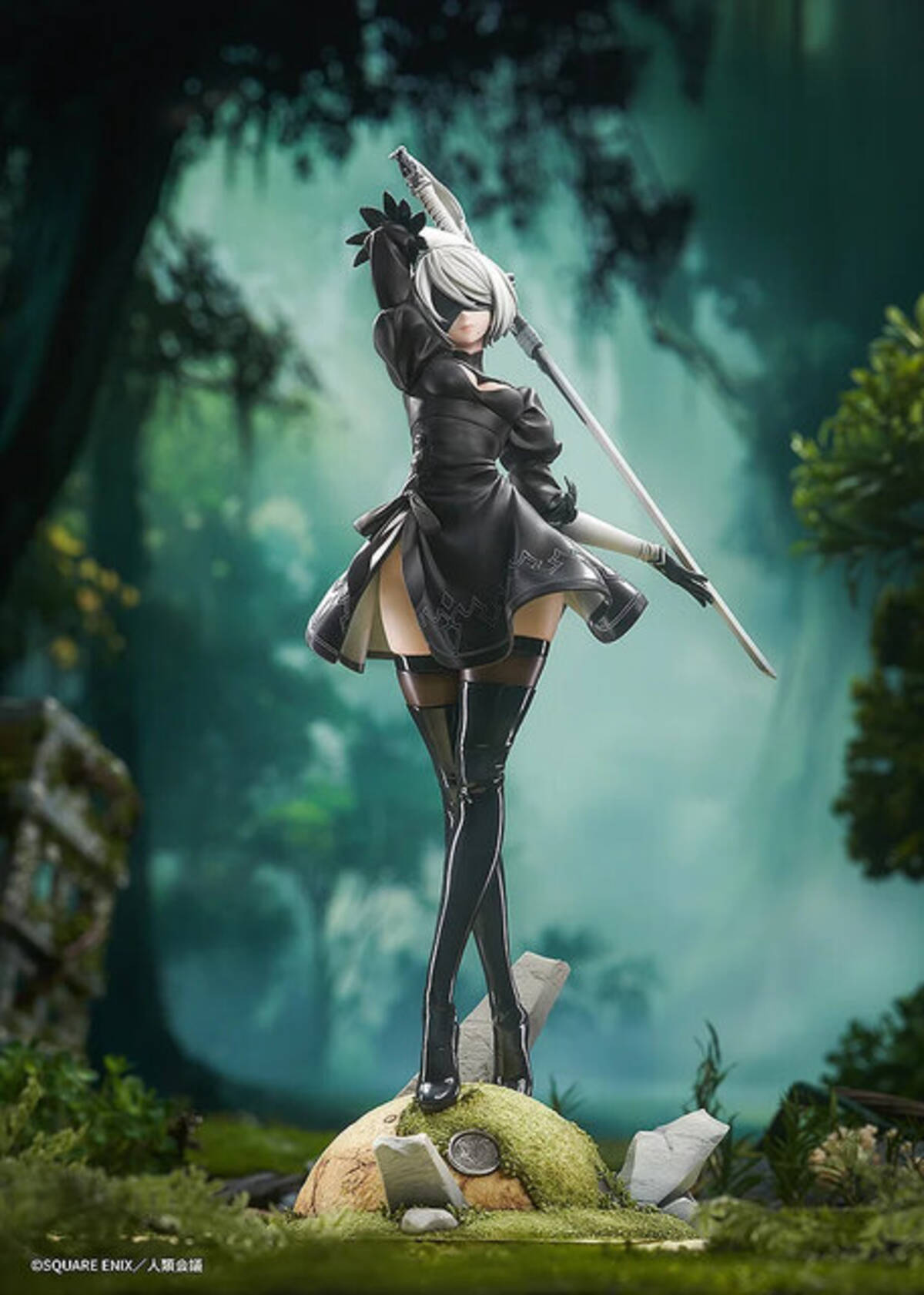 衣装から太ももがチラリ！「ニーアオートマタ」より「2B（ヨルハ二号B 