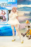 「【コスプレ】『NIKKE』ナユタ、クラウン、ドロシーらがコミケに勢揃い！異次元ボディで魅了する日中美女レイヤーまとめ【写真33枚】」の画像28