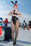 「【コスプレ】「チェンソーマン」マキマさんのバニー姿がセクシーすぎる！抜群のスタイルとミステリアスな表情もたまらない【写真８枚】」の画像2