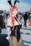 「【コスプレ】「チェンソーマン」マキマさんのバニー姿がセクシーすぎる！抜群のスタイルとミステリアスな表情もたまらない【写真８枚】」の画像3
