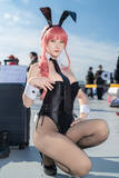 「【コスプレ】「チェンソーマン」マキマさんのバニー姿がセクシーすぎる！抜群のスタイルとミステリアスな表情もたまらない【写真８枚】」の画像7