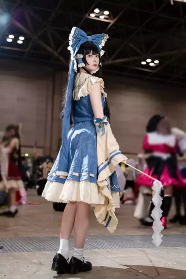 「【コスプレ】透き通るような柔肌に巫女衣装が映える！東方Project・博麗霊夢が似合う幻想的な美女レイヤーに注目【写真11枚】」の画像