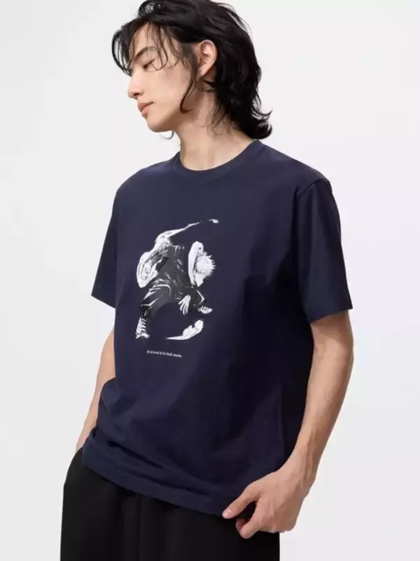 「「呪術廻戦」五条悟&夏油傑の漫才扉絵イラスト、“虚式「茈」”などがデザイン！ユニクロ「集英社100周年UT」は3月16日発売」の画像