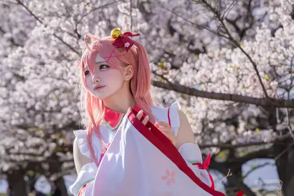 「【コスプレ】3月5日は「ホロライブ」さくらみこの誕生日！巫女衣装からデート服まで可愛いがいっぱいのコスプレまとめ【写真45枚】」の画像