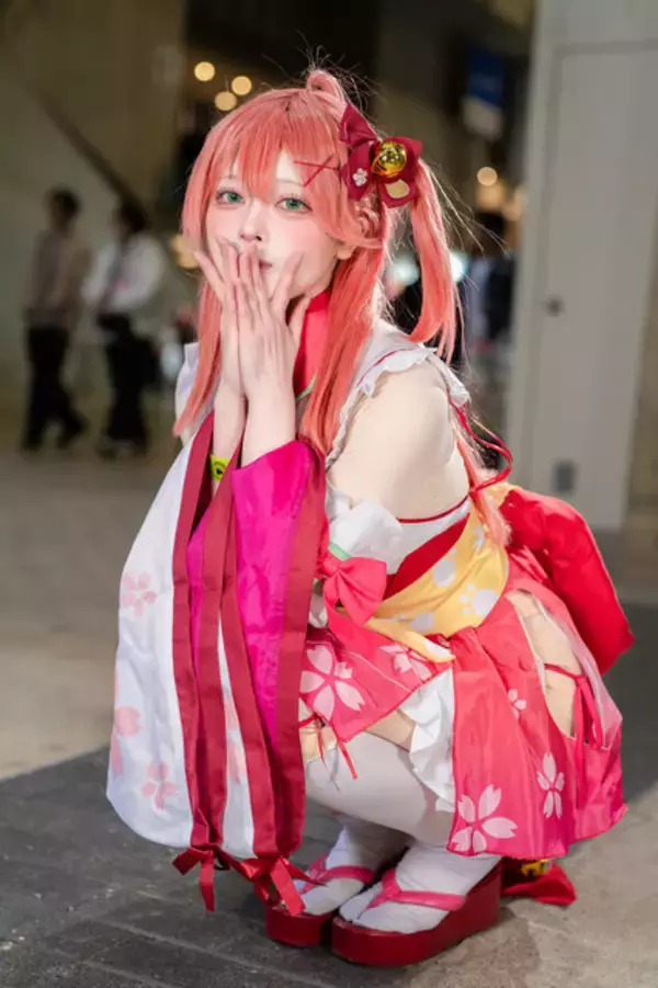 「【コスプレ】3月5日は「ホロライブ」さくらみこの誕生日！巫女衣装からデート服まで可愛いがいっぱいのコスプレまとめ【写真45枚】」の画像