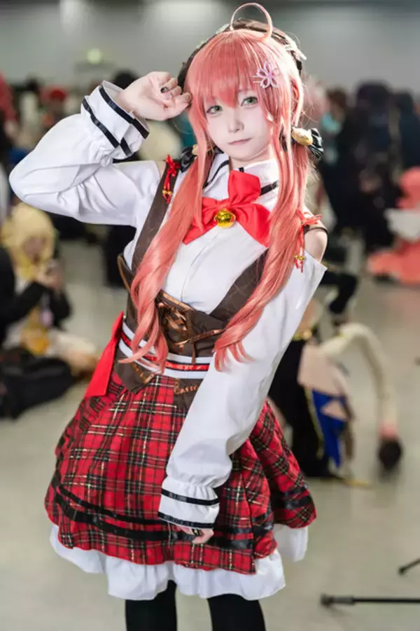 「【コスプレ】3月5日は「ホロライブ」さくらみこの誕生日！巫女衣装からデート服まで可愛いがいっぱいのコスプレまとめ【写真45枚】」の画像