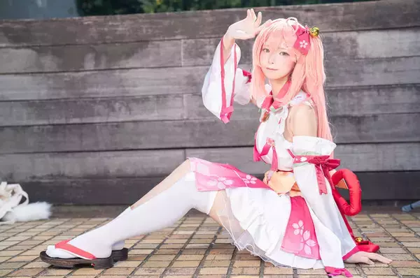 「【コスプレ】3月5日は「ホロライブ」さくらみこの誕生日！巫女衣装からデート服まで可愛いがいっぱいのコスプレまとめ【写真45枚】」の画像