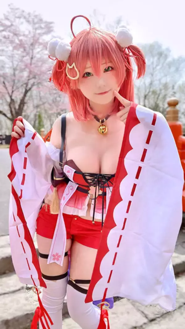 「【コスプレ】3月5日は「ホロライブ」さくらみこの誕生日！巫女衣装からデート服まで可愛いがいっぱいのコスプレまとめ【写真45枚】」の画像