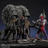 「横幅なんと約62cm！「ウルトラマンティガ」より最大の強敵「ガタノゾーア」が巨大フィギュア化」の画像1