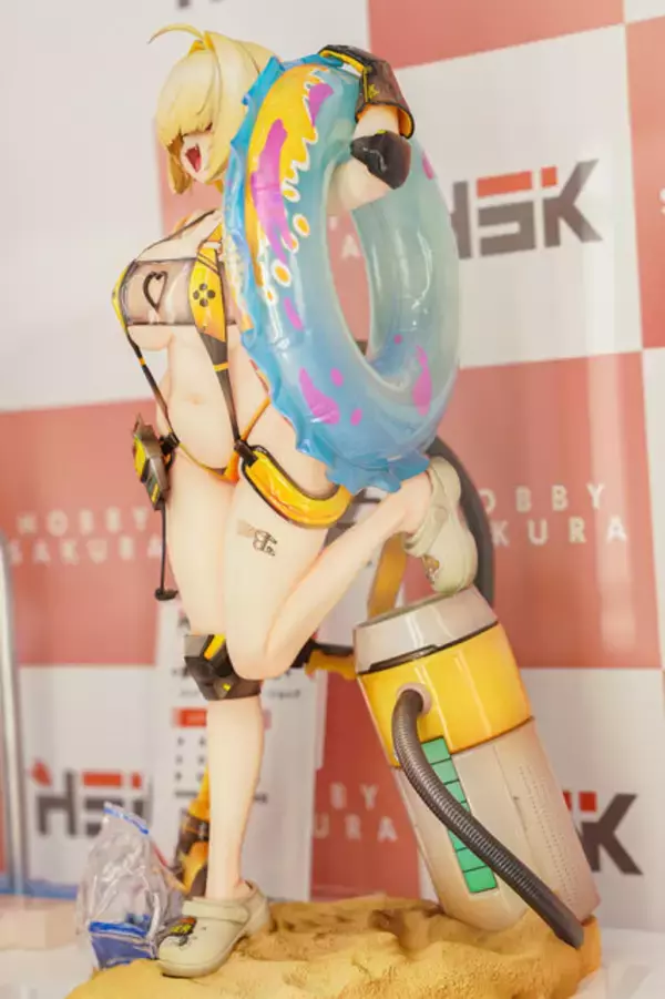 「『勝利の女神：NIKKE』が脅威の展示数！背中で魅せるフィギュアが「ワンフェス」に大集結【WF2026冬】」の画像
