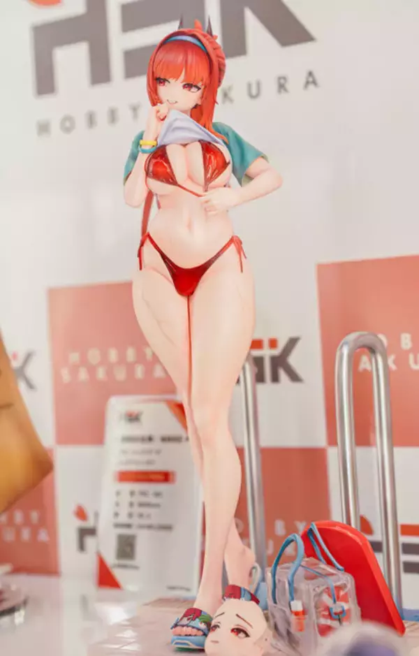 「『勝利の女神：NIKKE』が脅威の展示数！背中で魅せるフィギュアが「ワンフェス」に大集結【WF2026冬】」の画像