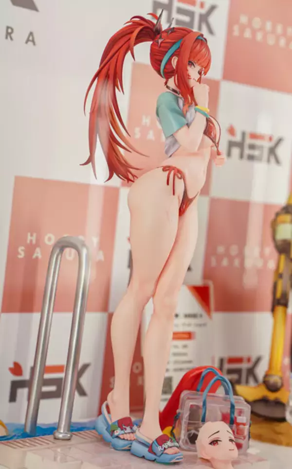 「『勝利の女神：NIKKE』が脅威の展示数！背中で魅せるフィギュアが「ワンフェス」に大集結【WF2026冬】」の画像