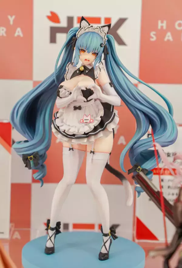 「『勝利の女神：NIKKE』が脅威の展示数！背中で魅せるフィギュアが「ワンフェス」に大集結【WF2026冬】」の画像