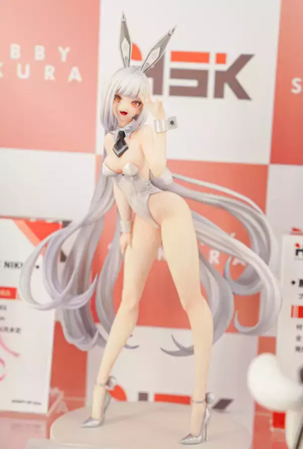 「『勝利の女神：NIKKE』が脅威の展示数！背中で魅せるフィギュアが「ワンフェス」に大集結【WF2026冬】」の画像