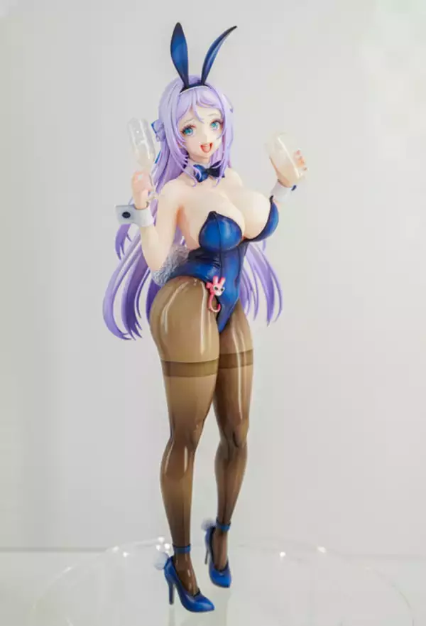「『勝利の女神：NIKKE』が脅威の展示数！背中で魅せるフィギュアが「ワンフェス」に大集結【WF2026冬】」の画像