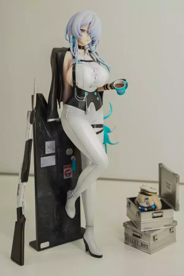 「『勝利の女神：NIKKE』が脅威の展示数！背中で魅せるフィギュアが「ワンフェス」に大集結【WF2026冬】」の画像