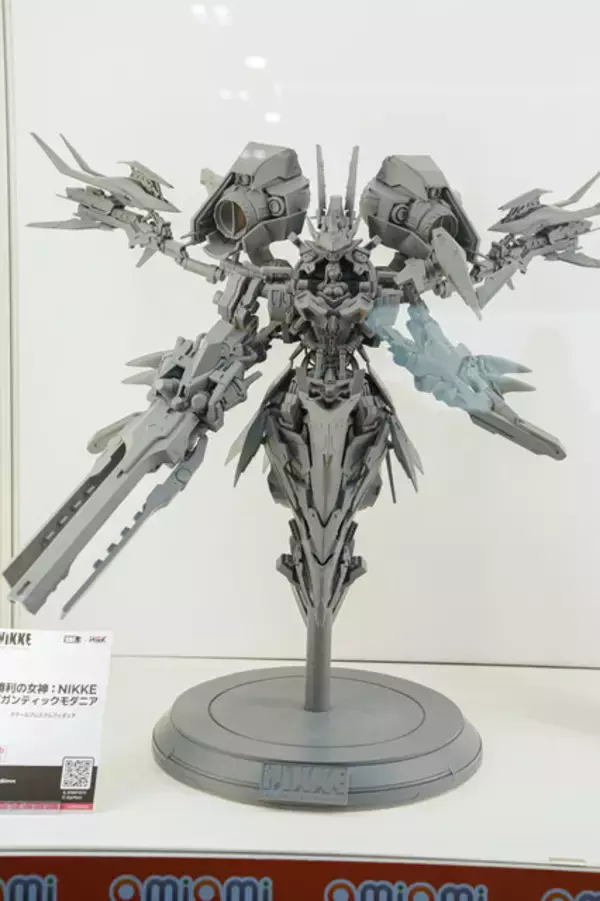 「『勝利の女神：NIKKE』が脅威の展示数！背中で魅せるフィギュアが「ワンフェス」に大集結【WF2026冬】」の画像