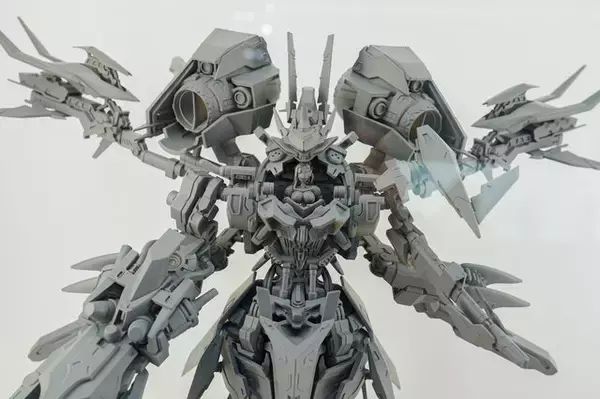 「『勝利の女神：NIKKE』が脅威の展示数！背中で魅せるフィギュアが「ワンフェス」に大集結【WF2026冬】」の画像