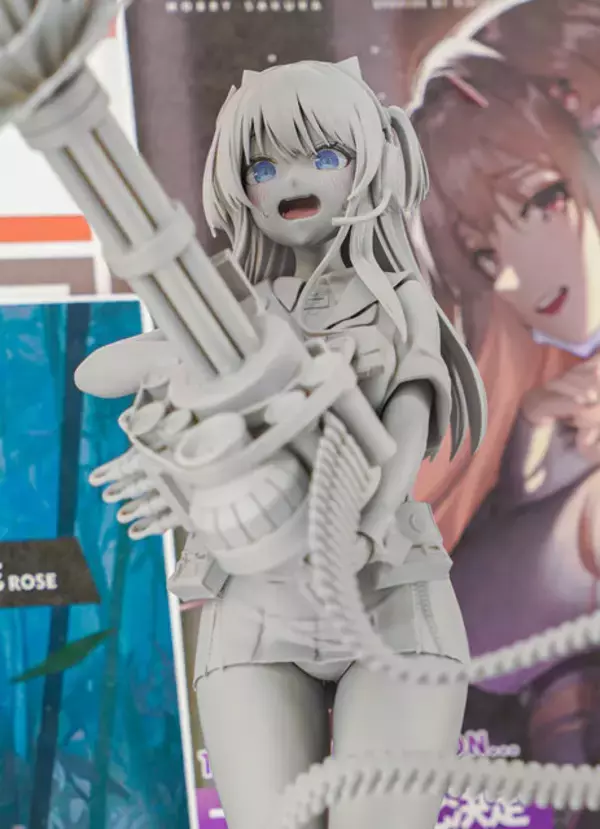 「『勝利の女神：NIKKE』が脅威の展示数！背中で魅せるフィギュアが「ワンフェス」に大集結【WF2026冬】」の画像