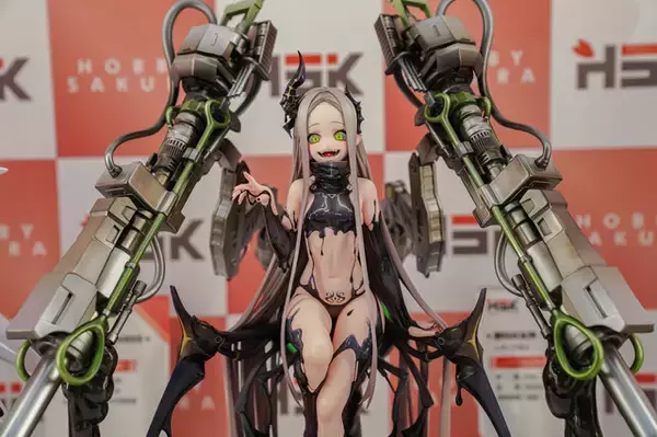 「『勝利の女神：NIKKE』が脅威の展示数！背中で魅せるフィギュアが「ワンフェス」に大集結【WF2026冬】」の画像