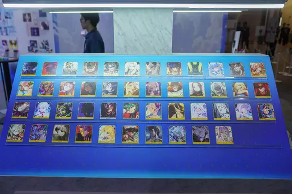 「【AnimeJapan 2026】『FGO』ブースが豪華絢爛すぎ！公式コスプレイヤーの出迎えから第2部終章の振り返りまで、見どころをお届け【フォトレポート】」の画像