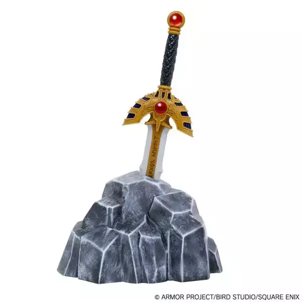 「ドラクエくじ「大魔王ゾーマとはじまりの島！編」がオンライン販売！岩に突き刺せる「ロトの剣」や、LED付きで光る「ゾーマ」フィギュアが神々しい」の画像