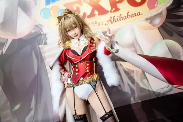 「【コスプレ】王者の気品あふれるガーターベルト×美脚をご覧あれ！『アズレン』ライオンの威風堂々な佇まいがカッコいい【写真7枚】」の画像