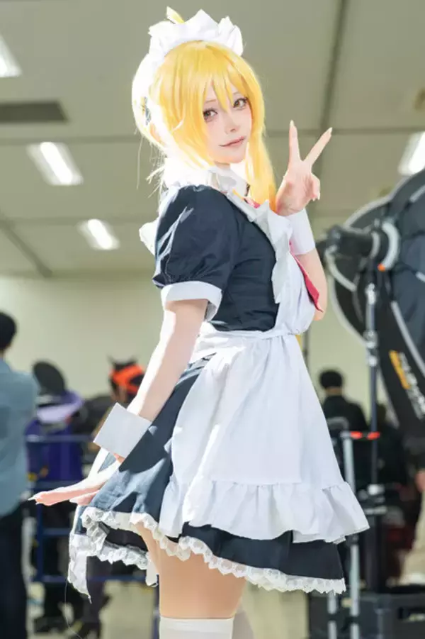 「【コスプレ】キャラの個性を感じさせる雰囲気作りと絶対領域に注目！「ぼっち・ざ・ろっく!」メイド併せが眼福の可愛さ【写真27枚】」の画像
