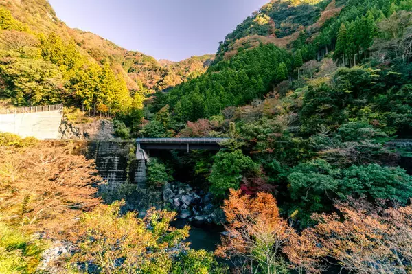 「【特集】紅葉・滝・廃校舎…どこで撮影しても絵になる場所があったのか！「コスプレ×徳島県那賀町の絶景」永久保存版をお届け【写真69枚】」の画像