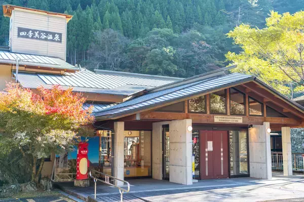 「【特集】紅葉・滝・廃校舎…どこで撮影しても絵になる場所があったのか！「コスプレ×徳島県那賀町の絶景」永久保存版をお届け【写真69枚】」の画像