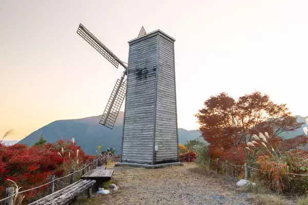 「【特集】紅葉・滝・廃校舎…どこで撮影しても絵になる場所があったのか！「コスプレ×徳島県那賀町の絶景」永久保存版をお届け【写真69枚】」の画像