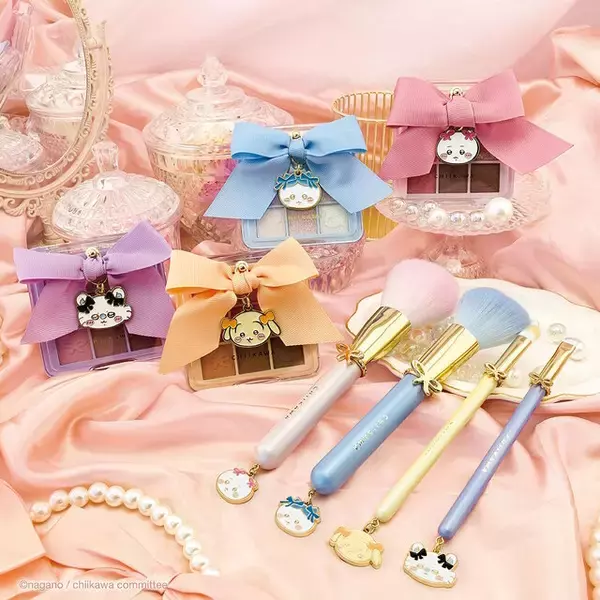 「粧美堂より「ちいかわ」リボンコスメが12月中旬発売！ハチワレら4人のアイシャドウ、メイクブラシセットなどがお洒落で可愛い」の画像