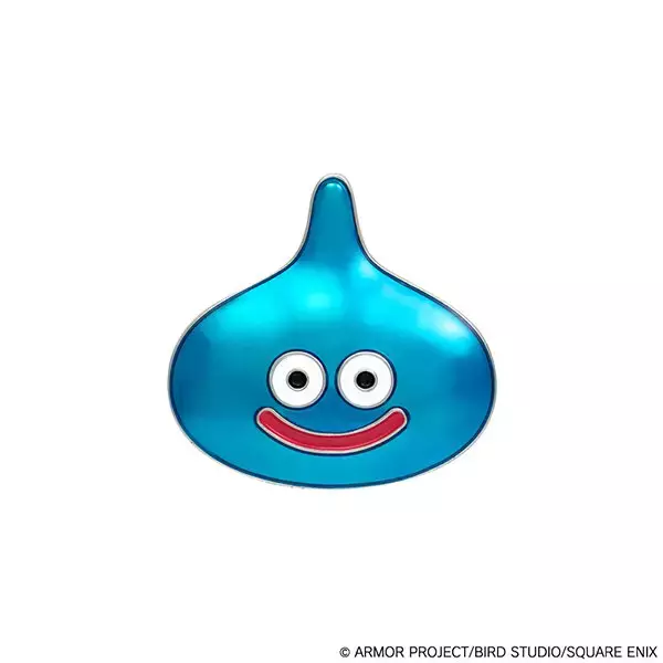 『ドラクエ』スライムやロトの剣、ちいさなメダルまで！手のひらサイズのピンズ全8種がファン必見のラインナップ