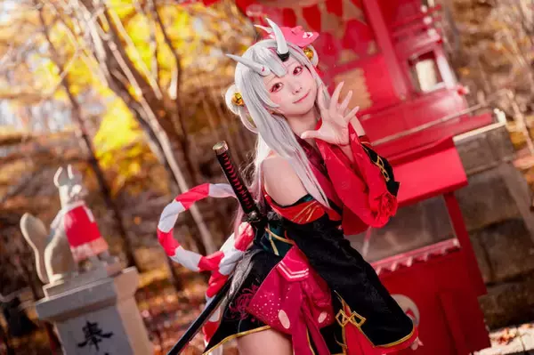 「【コスプレ】12月13日は「ホロライブ」百鬼あやめ誕生日！ミニ丈の和服からアイドル衣装まで“かわ余”レイヤーまとめ【写真45枚】」の画像