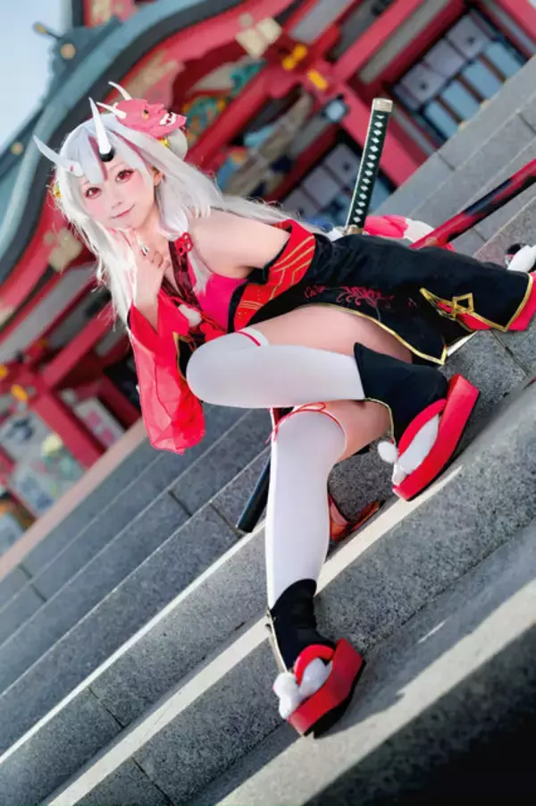 「【コスプレ】12月13日は「ホロライブ」百鬼あやめ誕生日！ミニ丈の和服からアイドル衣装まで“かわ余”レイヤーまとめ【写真45枚】」の画像