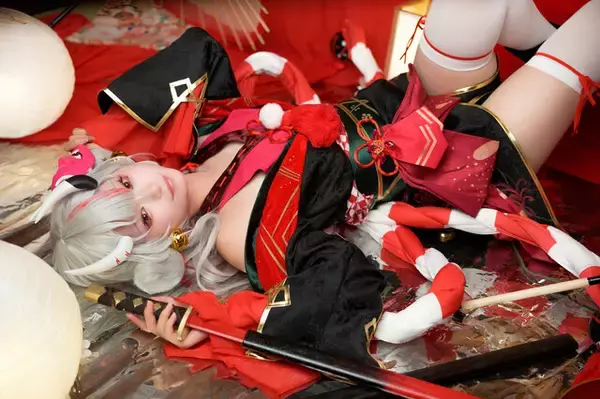 「【コスプレ】12月13日は「ホロライブ」百鬼あやめ誕生日！ミニ丈の和服からアイドル衣装まで“かわ余”レイヤーまとめ【写真45枚】」の画像