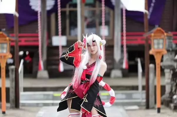 「【コスプレ】12月13日は「ホロライブ」百鬼あやめ誕生日！ミニ丈の和服からアイドル衣装まで“かわ余”レイヤーまとめ【写真45枚】」の画像