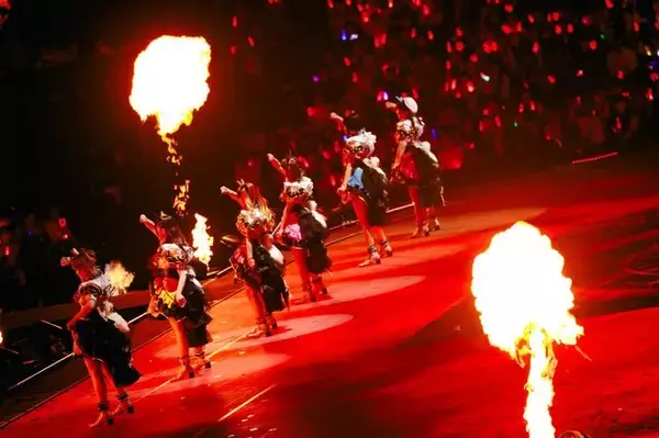 「床LEDでゲームを再現!? 期待を遥かに超える「ウマ娘 6th EVENT The New Frontier 春公演 」Day1ライブレポート　すべてが新鮮な驚きを与えた一夜」の画像