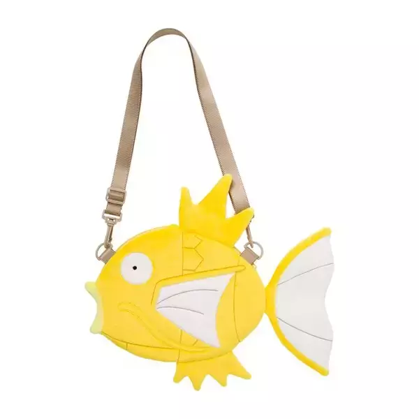 「2026年の「ピカピカボックス」は“オス、メス、金”の「コイキング」ショルダーバッグ！11月27日16時59分まで抽選予約受付中」の画像