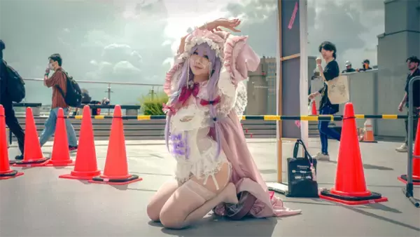 【コスプレ】『東方Project』パチュリーが艶やかな表情で見つめてくる！引きこもりのお嬢様がビッグサイトに降臨【写真9枚】