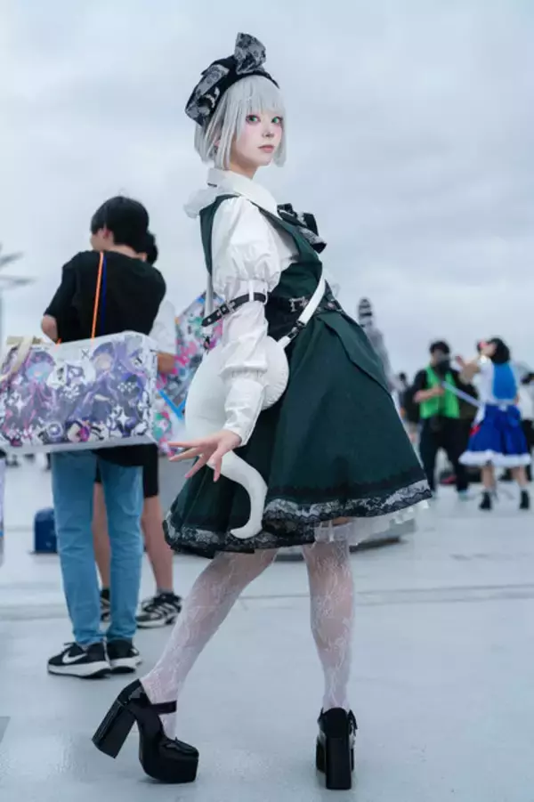 「【コスプレ】東方Projectの人気キャラが例大祭に集結！咲夜にフランなどポージングも本物すぎる美女レイヤー7選【写真30枚】」の画像