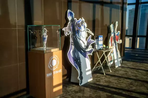 「【コスプレ】ゲームから飛び出したような絶世の美女たちが降臨！東京タワーにて開催中の『原神』スペシャルイベントが見応え抜群だった【写真41枚】」の画像