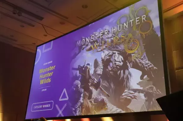 「『モンハンワイルズ』3冠達成！辻本P・徳田Dが語る「発売直後の反省」や『FF14』コラボの反響ー「PS Awards 2025」合同インタビュー」の画像