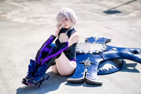 「【コスプレ】『FGO』第2部完結記念！今は遥か理想…マシュの完璧なスタイルを香港美女が“現界”させてしまう【写真11枚】」の画像