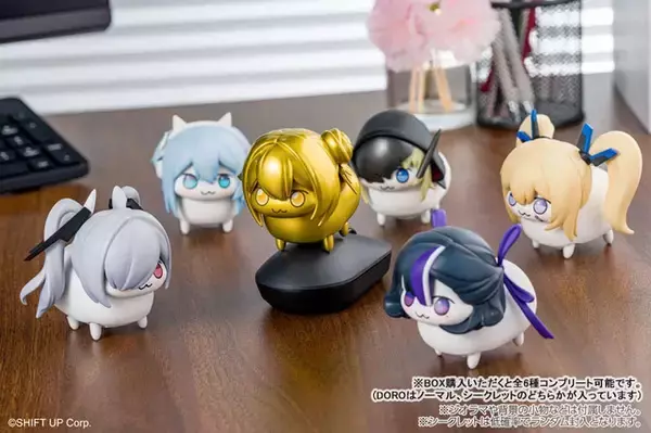 「『勝利の女神：NIKKE』謎生物「DORO」が電動ホビーに！ “専用ドッグラン”と共に登場ーシークレットは「金のDORO」」の画像