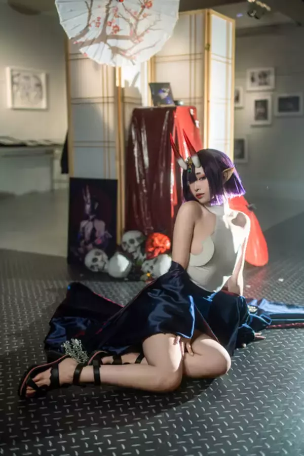 「【コスプレ】『FGO』酒呑童子を“現界”させた美女がすごい！妖艶かつクールな肉体美に見惚れてしまう【写真27枚】」の画像