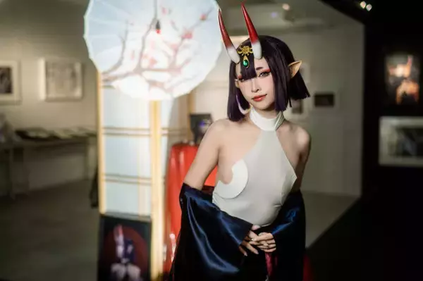 「【コスプレ】『FGO』酒呑童子を“現界”させた美女がすごい！妖艶かつクールな肉体美に見惚れてしまう【写真27枚】」の画像