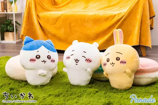 いつもと違う表情とポーズに違和感が……？ちいかわたちの中身が  