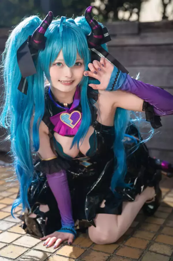 「【コスプレ】小悪魔キュートすぎてお菓子をあげてもイタズラされたい！魔女に吸血鬼、キョンシーなどハロウィン記念美女レイヤーまとめ【写真45枚】」の画像